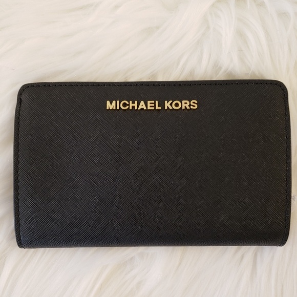 Michael Kors Handbags - Nwts Michael Kors wallet